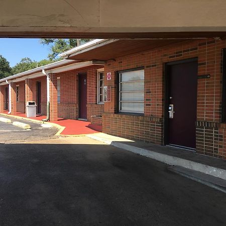 Best Value Inn Motel Sandusky Marianna Exterior photo